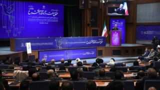 رئیس‌جمهور: در نگاه رهبر انقلاب، آزادی مشروع حق مردم و تکلیف حکومت است