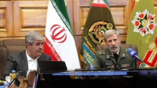 سرلشکر حاتمی: تا پای جان در دفاع از نظام اسلامی ایستاده‌ایم/ لحظه‌ای را در ارتقای توان دفاعی و اقتدار خود از دست نداده‌ایم  