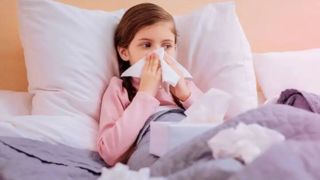 تب ناگهانی و بدن درد شدید نشانه آنفلوآنزاست؛ نه آلودگی هوا تب ناگهانی و بدن درد شدید نشانه آنفلوآنزاست؛ نه آلودگی هوا