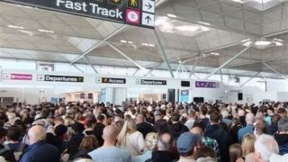 اختلال در پروازهای فرودگاه لندن به دلیل اعتصاب کارکنان