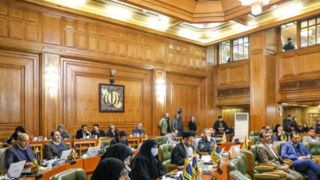 تنش و درگیری لفظی در صحن شورای شهر تهران تنش و درگیری لفظی در صحن شورای شهر تهران