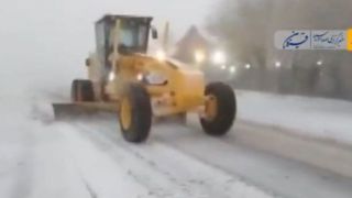 بارش برف در گردنه‌های الموت و آوج