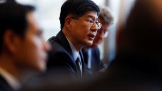 سفیر پکن در تهران: در سالهای اخیر شاهد تبادلات چشمگیری میان ایران و چین بودهایم سفیر پکن در تهران: در سالهای اخیر شاهد تبادلات چشمگیری میان ایران و چین بودهایم