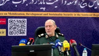 سرلشکر صفوی: مرکزی برای رصد و تحلیل دادههای اقتصادی و امنیتی منطقه ایجاد میشود سرلشکر صفوی: مرکزی برای رصد و تحلیل دادههای اقتصادی و امنیتی منطقه ایجاد میشود