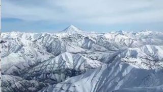 زمستان بر فراز دماوند؛ قله اسطوره‌ای در محاصره برف