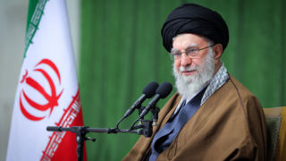 رهبر معظم انقلاب: به‌رغم همه سختی‌ها و تنگدستی‌ها، نقاط مثبت فراوان و آمادگی‌های زیادی برای حرکت در جهت اسلام و انقلاب در کشور وجود دارد