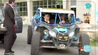 آفرودسواری مجریان برنامه صبحانه ایرانی در حیاط صداوسیما