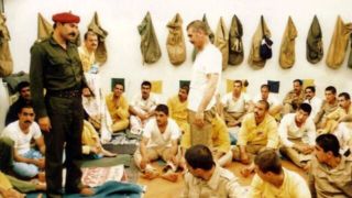 منتقد ادبی: جای طنز در ادبیات اسارت خالی است 