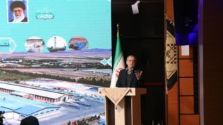 پزشکیان:خیلی چیزها را نمی دانم اما بی سواد نیستم