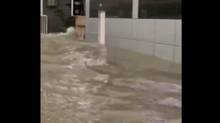 آب‌گرفتگی شدید معابر در دبی