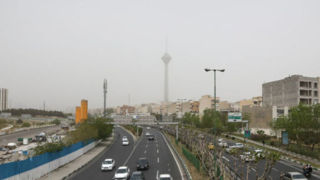 کیفیت هوای تهران در وضعیت ناسالم برای گروه‌های حساس 