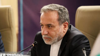 عراقچی: پیام ضدایرانی ترامپ بسیار غیرمسئولانه و خطرناک است عراقچی: پیام ضدایرانی ترامپ بسیار غیرمسئولانه و خطرناک است