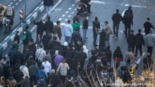 قایق کوچک سرگردان! قایق کوچک سرگردان!