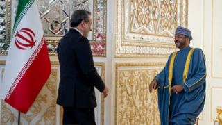 استقبال عراقچی از وزیر خارجه عمان در تهران