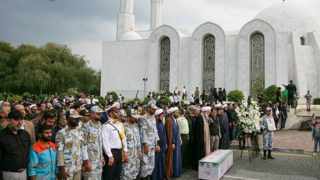 تشییع پیکر شهید امنیت امیرحسین ترکاشوند در کیش