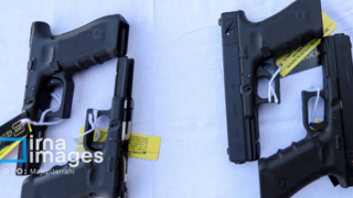 کشف ۲۰ سلاح کمری و هزاران سلاح گرم و سرد جنگی در یزد