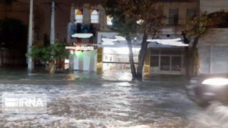 بارندگی شدید در مازندران باعث آبگرفتگی معابر شهری شد