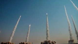 اعتراف رسانه‌های معاند به ترس و وحشت از موشک های ایرانی