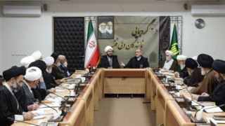 پزشکیان: مهمترین اولویت بهبود شرایط اقتصادی مردم است پزشکیان: مهمترین اولویت بهبود شرایط اقتصادی مردم است