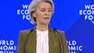 فون در لاین: حاکمیت گرینلند قابل مذاکره نیست فون در لاین: حاکمیت گرینلند قابل مذاکره نیست