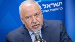 لیبرمن: ایرانی‌ها در جنگ ۱۲ روزه به اهداف راهبردی ما حمله کردند