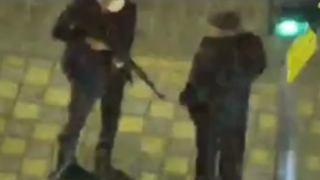 حضور تروریست‌های اسلحه‌به‌دست در خیابان‌های اصفهان