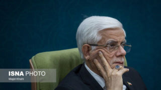  عارف: دولت در تمام تصمیم‌گیری‌ها منفعت مردم را در نظر می‌گیرد