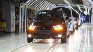 سخنگوی وزارت صنعت: فروش ایران خودرو باید متوقف شود