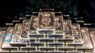 معاملات دیروز صندوق‌های نقره در بورس کالا ابطال شد