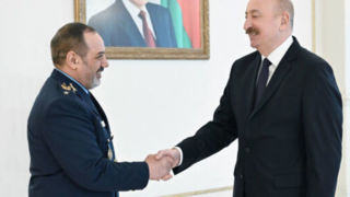 رایزنی وزیر دفاع ایران با علی‌اف در باکو