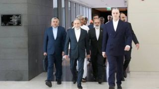 بازگشت هیات ایرانی از محل گفت‌وگوهای غیرمستقیم با آمریکا  