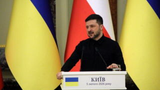 زلنسکی: آمریکا برای پایان جنگ اوکراین تا تابستان به طرفین فشار می‌آورد