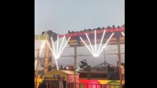 سقوط وسیله بازی یک شهربازی در هند