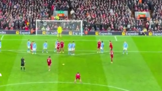 سوپرگل دومنیک سوبوسلای در بازی شب گذشته لیورپول - منچسترسیتی از زاویه‌ای متفاوت