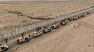 انتقال ۴۵۸۳ داعشی از سوریه به عراق تحت نظارت آمریکا