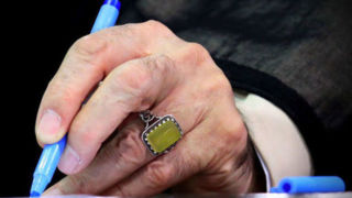 رهبر انقلاب با عفو یا تخفیف وتبدیل مجازات بیش از دو هزار نفر از محکومان موافقت کردند