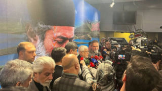 عارف: ما و هنرمندان قهر نیستیم؛ همیشه پذیرای انتقادها و نظرات‌شان هستیم