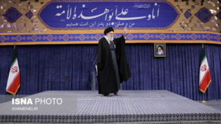 رهبر انقلاب: همگی سعی کنیم اتصال و انسجام ملی را که بسیار با ارزش و قیمتی است، حفظ کنیم