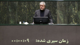 تاجگردون: پلاک خودروهای مناطق آزاد با تخفیف ۲۰ درصدی به پلاک ملی تبدیل می شود