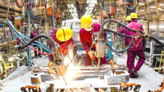 بخش تولید و مواجهه با یک مانع بزرگ در اقتصاد ایران بخش تولید و مواجهه با یک مانع بزرگ در اقتصاد ایران