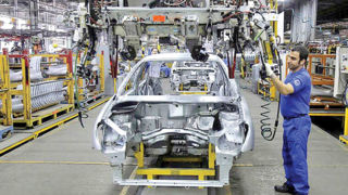 قیمتگذاری دستوری خودرو,هزینه تولید بالا، قدرت خرید پایین