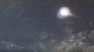 صحنه‌ای نادر از شهابی که آسمان نیوزیلند را روشن کرد