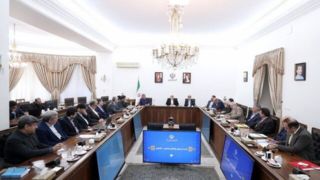 عارف: تأمین کالاهای اساسی با قیمت مناسب در ماه رمضان و نوروز از اولویتهای فوری دولت است عارف: تأمین کالاهای اساسی با قیمت مناسب در ماه رمضان و نوروز از اولویتهای فوری دولت است