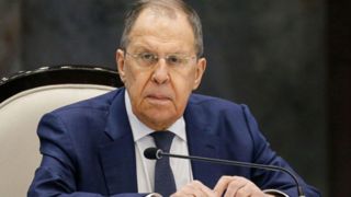 لاوروف: حمله به ایران بازی با آتش است