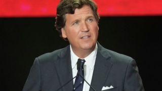 تاکر کارلسون: اسرائیل بزرگترین بار خارجی بر دوش آمریکا است تاکر کارلسون: اسرائیل بزرگترین بار خارجی بر دوش آمریکا است