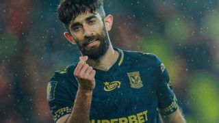 لخ پوزنان با گلزنی قلیزاده کورونا را شکست داد لخ پوزنان با گلزنی قلیزاده کورونا را شکست داد