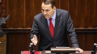 لهستان: باید برای جنگی بزرگ آماده شویم