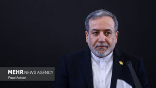 عراقچی: پایگاه‌های آمریکا هدف مشروع ما هستند