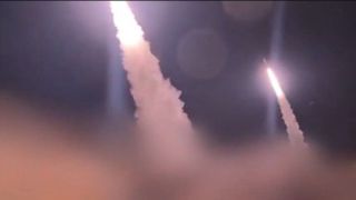 سحرگاه امروز؛ لحظات نفسگیر پرتاب انبوه موشک‌های ایرانی