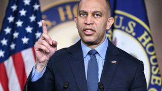 رهبر دموکرات‌های‌ مجلس نمایندگان آمریکا: هیچ تهدید قریب الوقوعی از سوی ایران وجود نداشت